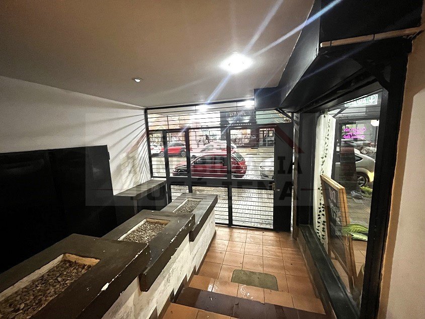Departamento Monoambiente con balcón al frente. - Calle 11 e/ 44 y 45. 